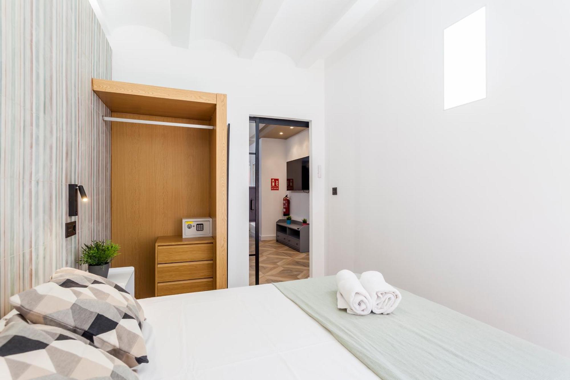 Modern&Confort Premium Concept Ruzafa , バレンシア 部屋 写真